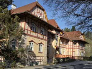 Fotografia związana z aktualnością „Śladami Dušana Jurkoviča na Morawach”.